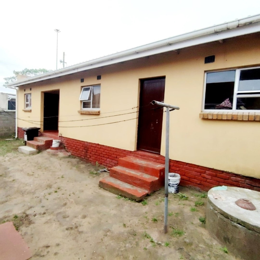6 Bedroom Property for Sale in Mdantsane Nu 17 Eastern Cape